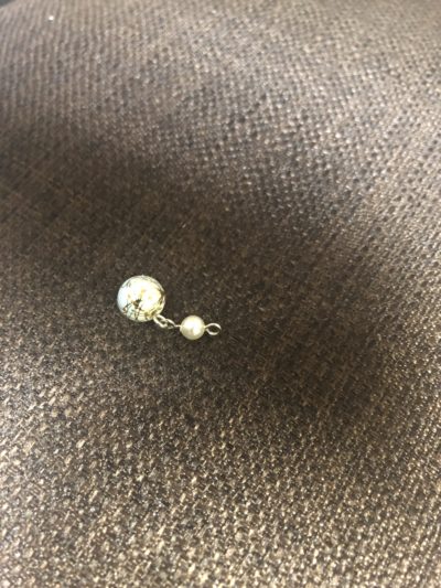 ピアスの材料