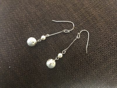 完成した垂れるピアス