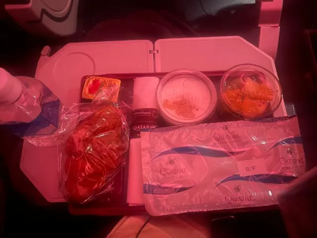 カタール航空機内食