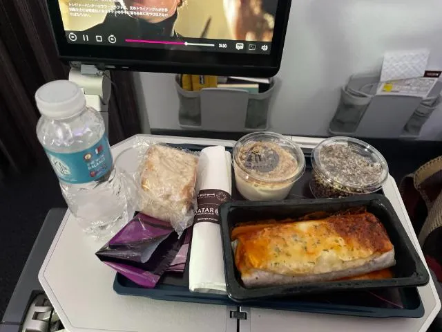 カタール航空機内食